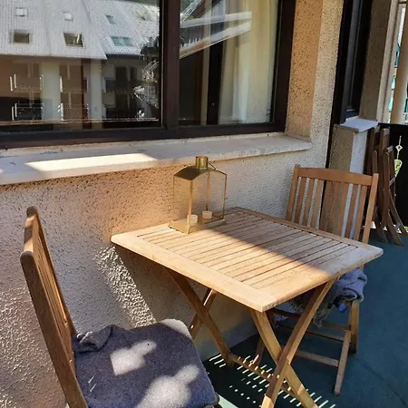 32m With Balcony View On The Mountain
